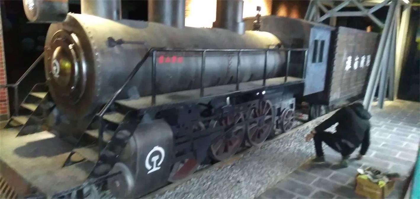 萨嘎县蒸汽火车模型