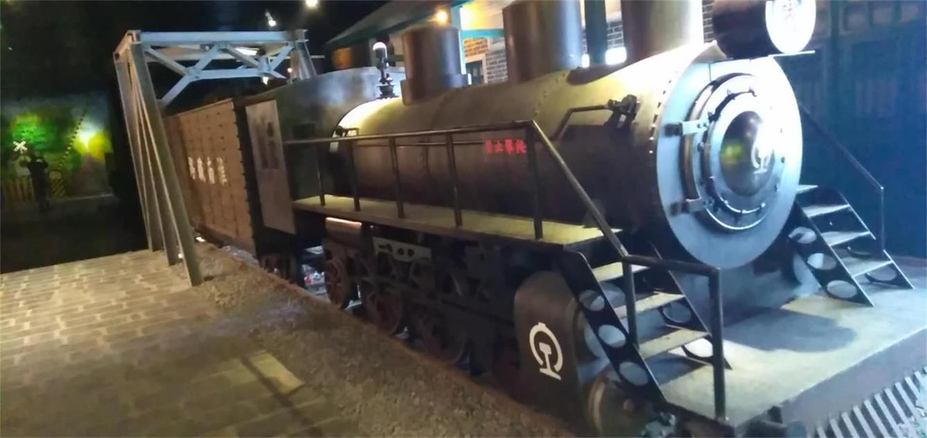 萨嘎县蒸汽火车模型